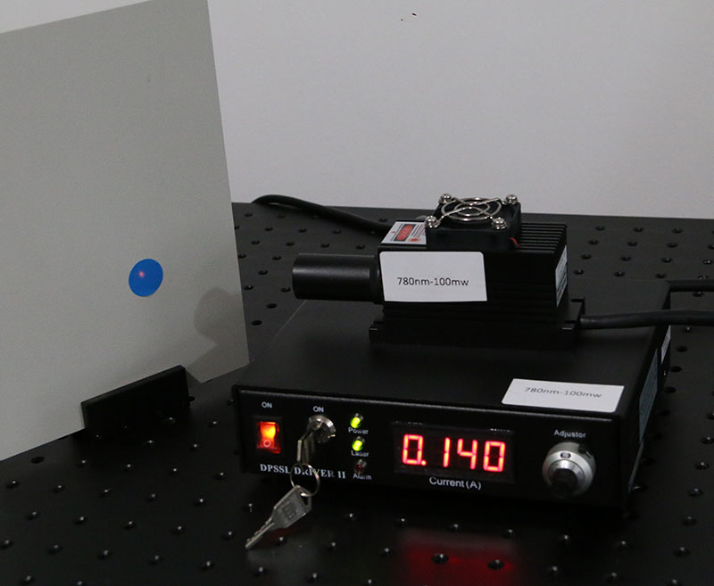 780nm IR TEM00 Láser semiconductor 100mW Infrarrojo Laser - Haga click en la imagen para cerrar